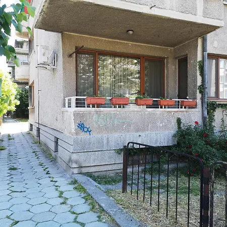 - Lets4holiday Appartamento