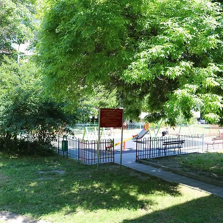 - Lets4holiday アパート *