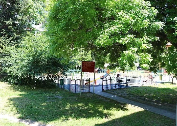 - Lets4holiday アパート *