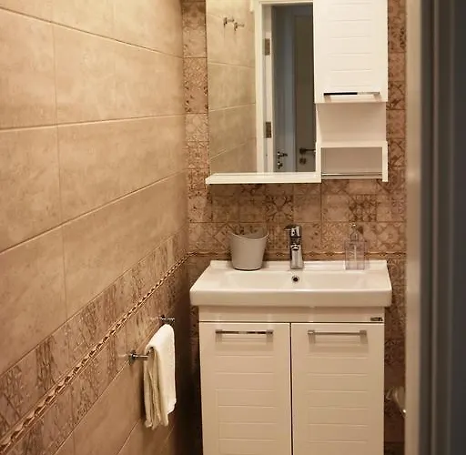 - Lets4holiday アパート