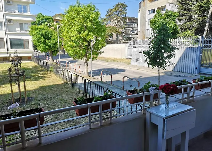 - Lets4holiday * Варна