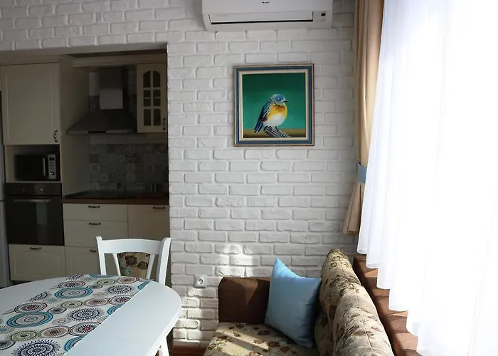 - Lets4holiday Апартамент *