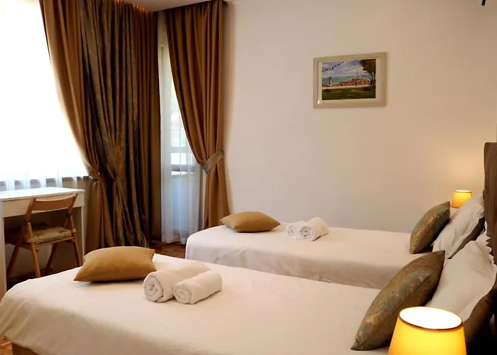 - Lets4holiday Апартамент