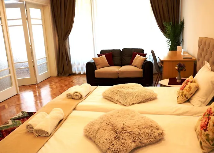 - Lets4holiday Варна